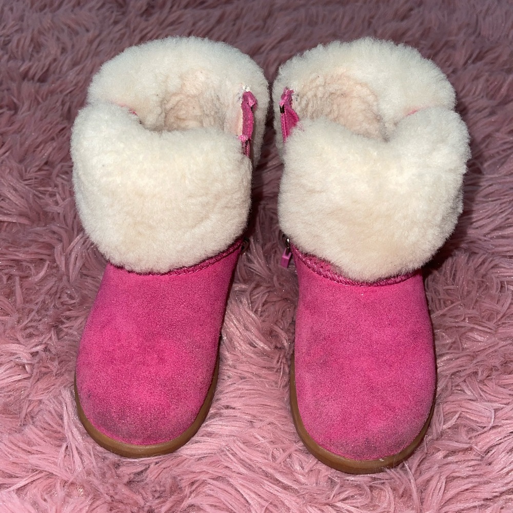 UGG pink toddler boots🍁